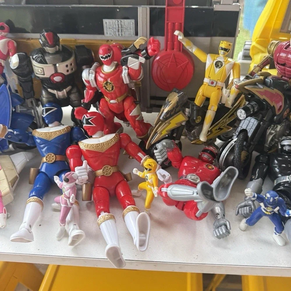 Vintage Power Rangers Action Figures And Vehicles Etc Mixed Lot